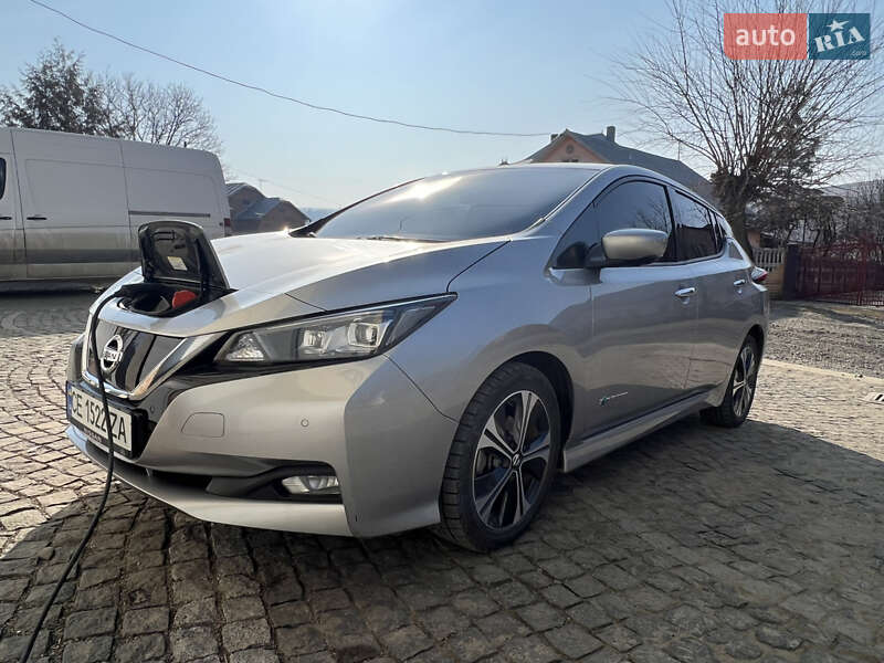 Хэтчбек Nissan Leaf 2018 в Черновцах