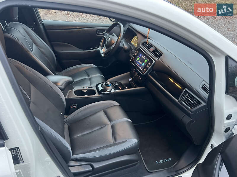 Хэтчбек Nissan Leaf 2021 в Львове