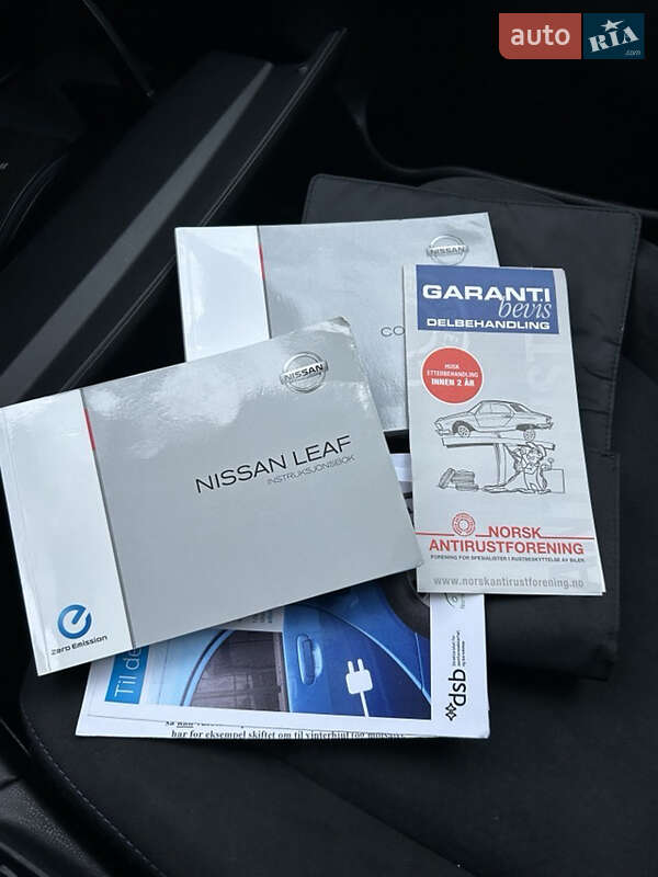 Хетчбек Nissan Leaf 2016 в Рівному