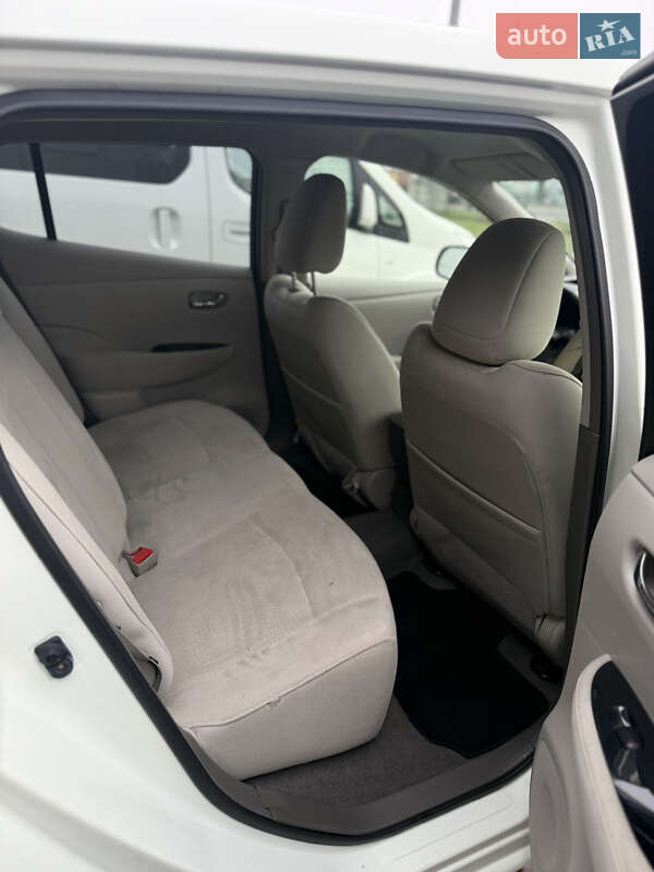 Хэтчбек Nissan Leaf 2012 в Радехове фото 12 Хэтчбек Nissan Leaf 2012 в Радехове