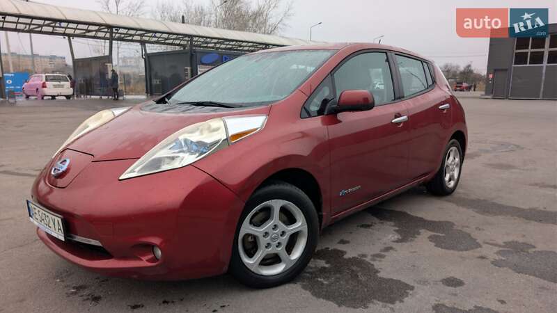 Хетчбек Nissan Leaf 2014 в Дніпрі фото 2 Хетчбек Nissan Leaf 2014 в Дніпрі