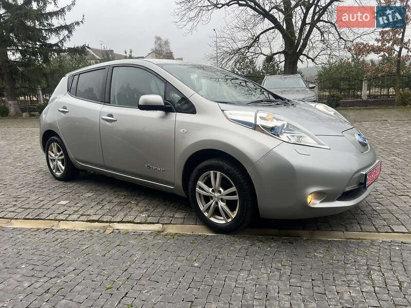 Хэтчбек Nissan Leaf 2016 в Золочеве