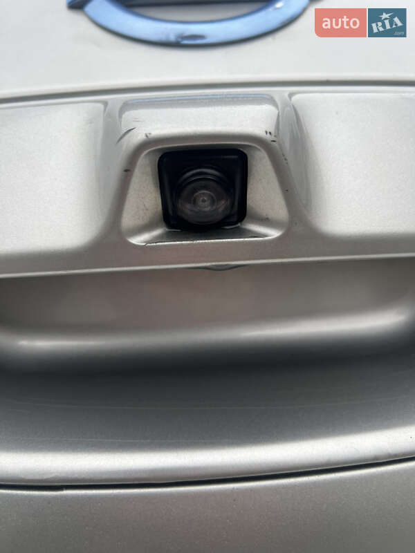 Хэтчбек Nissan Leaf 2016 в Золочеве