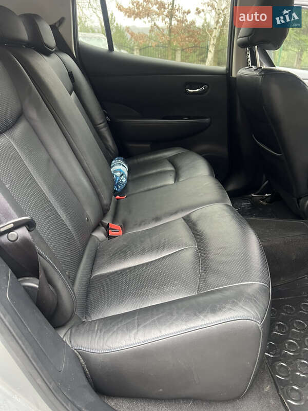 Хэтчбек Nissan Leaf 2016 в Золочеве