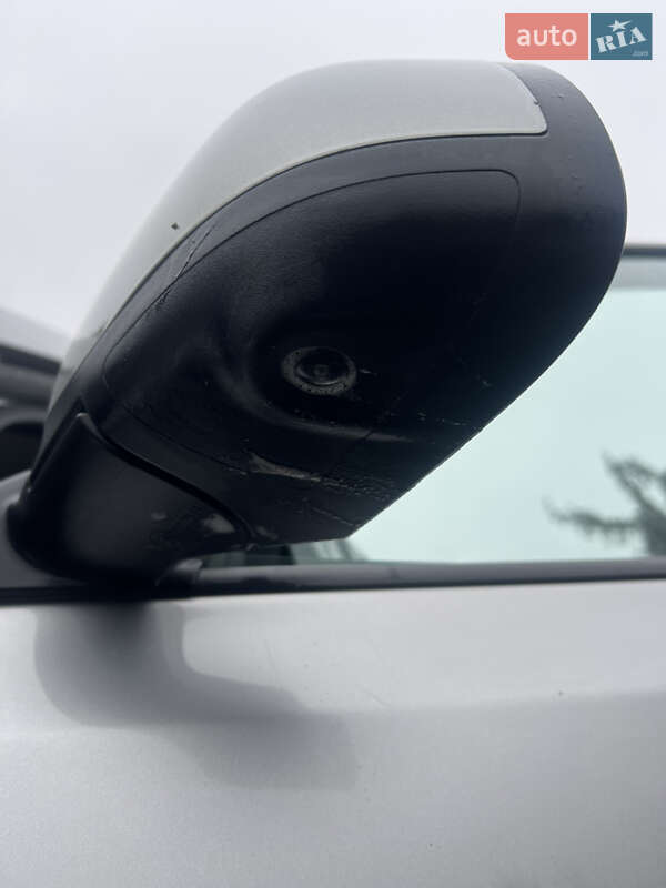 Хэтчбек Nissan Leaf 2016 в Золочеве