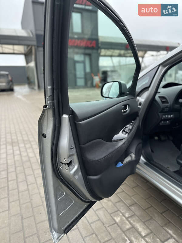 Хетчбек Nissan Leaf 2013 в Тернополі фото 17 Хетчбек Nissan Leaf 2013 в Тернополі