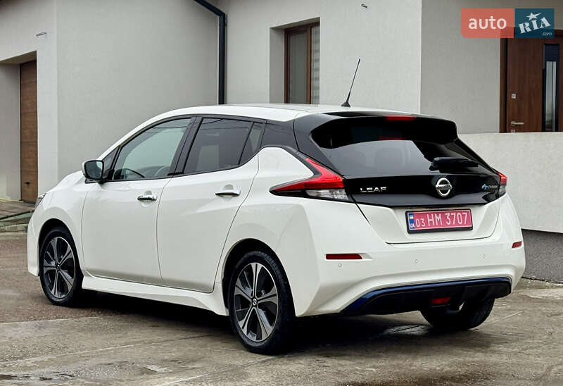 Хэтчбек Nissan Leaf 2021 в Броварах