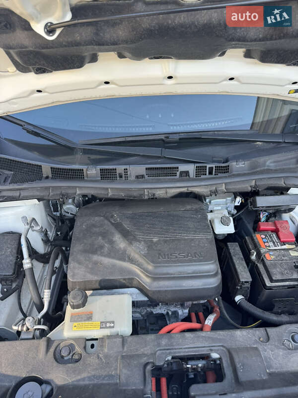 Хэтчбек Nissan Leaf 2022 в Сторожинце