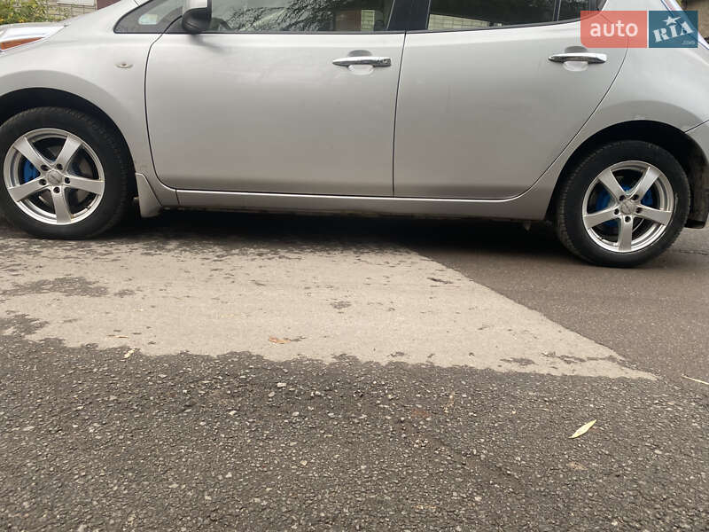 Хэтчбек Nissan Leaf 2012 в Тернополе фото 6 Хэтчбек Nissan Leaf 2012 в Тернополе