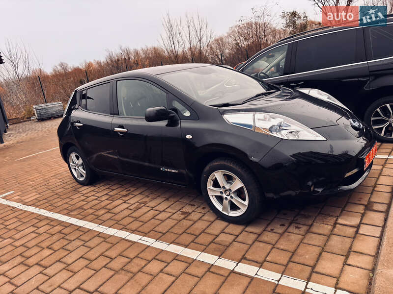 Хэтчбек Nissan Leaf 2017 в Луцке фото 2 Хэтчбек Nissan Leaf 2017 в Луцке