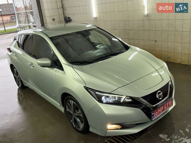 Хетчбек Nissan Leaf 2018 в Кременчуці
