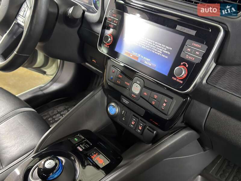 Хетчбек Nissan Leaf 2018 в Кременчуці