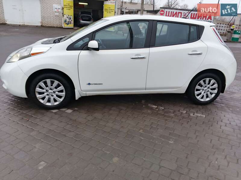 Хэтчбек Nissan Leaf 2014 в Кременчуге фото 5 Хэтчбек Nissan Leaf 2014 в Кременчуге