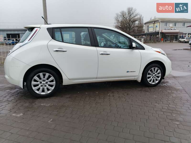 Хэтчбек Nissan Leaf 2014 в Кременчуге фото 4 Хэтчбек Nissan Leaf 2014 в Кременчуге