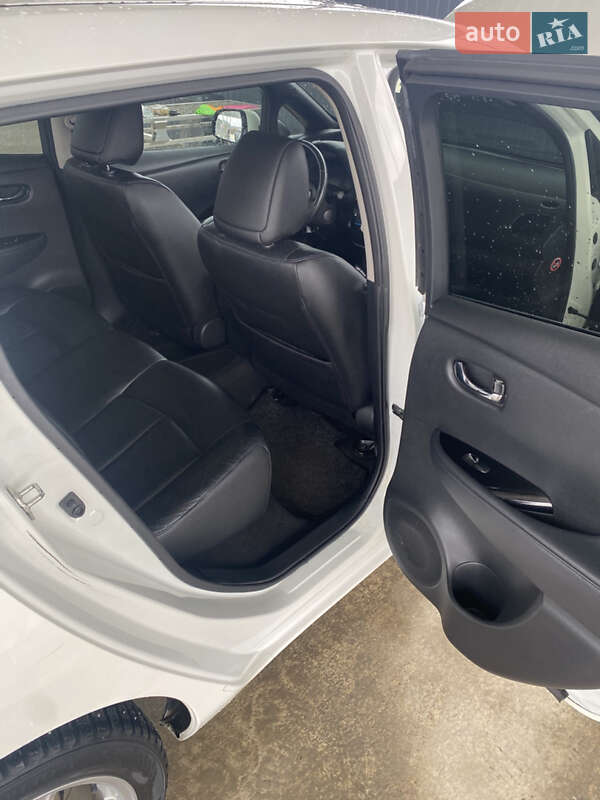 Хэтчбек Nissan Leaf 2014 в Ужгороде фото 9 Хэтчбек Nissan Leaf 2014 в Ужгороде