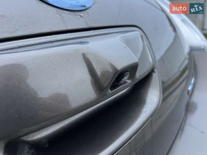 Хэтчбек Nissan Leaf 2017 в Ровно