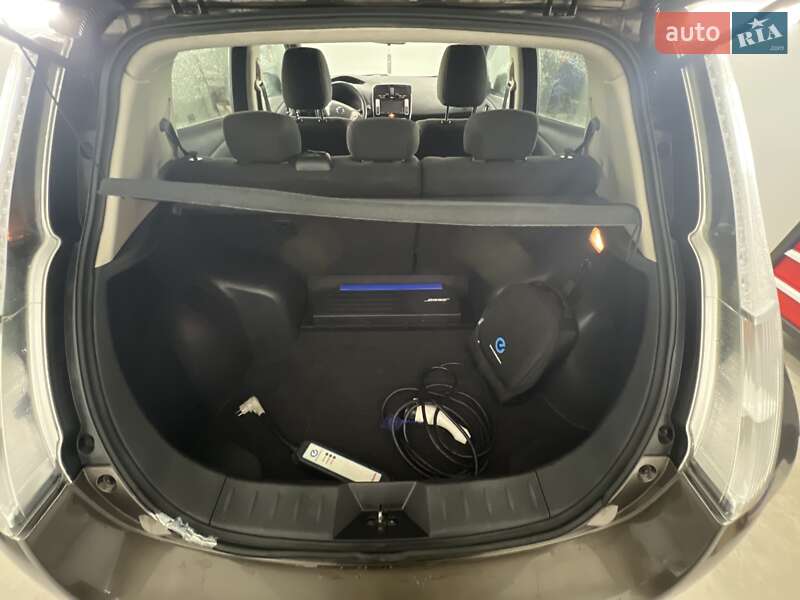 Хэтчбек Nissan Leaf 2017 в Ровно