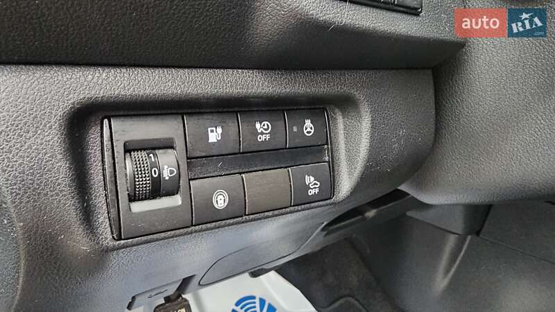 Хэтчбек Nissan Leaf 2018 в Киеве фото 16 Хэтчбек Nissan Leaf 2018 в Киеве