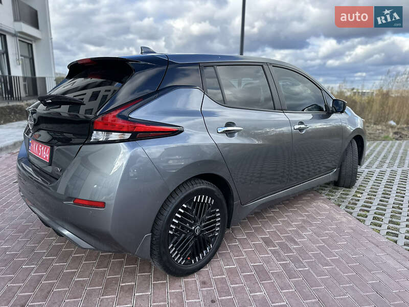 Хетчбек Nissan Leaf 2023 в Рівному