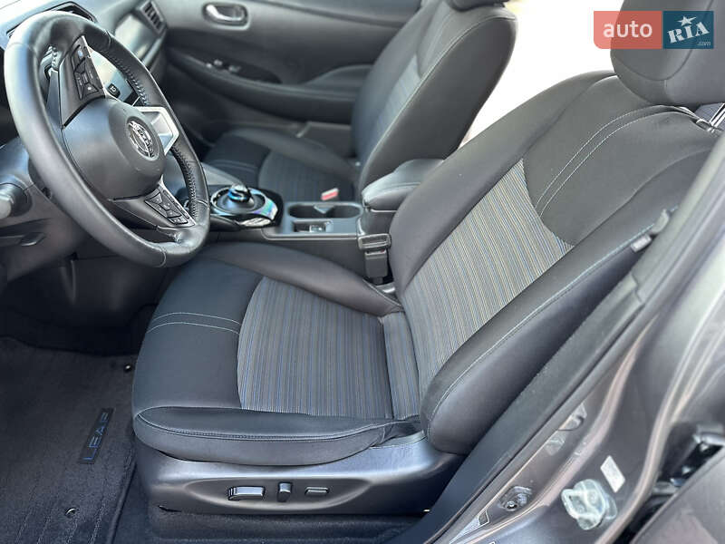Хетчбек Nissan Leaf 2023 в Рівному