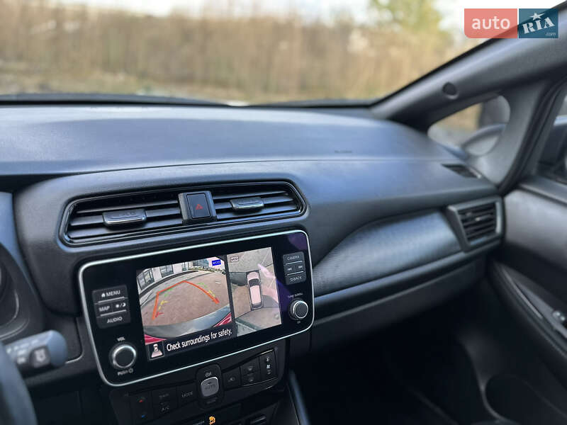 Хетчбек Nissan Leaf 2023 в Рівному