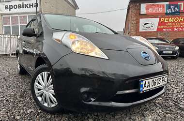 Хетчбек Nissan Leaf 2013 в Смілі