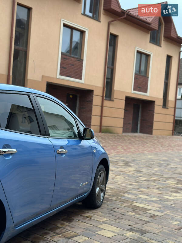 Хэтчбек Nissan Leaf 2018 в Черновцах