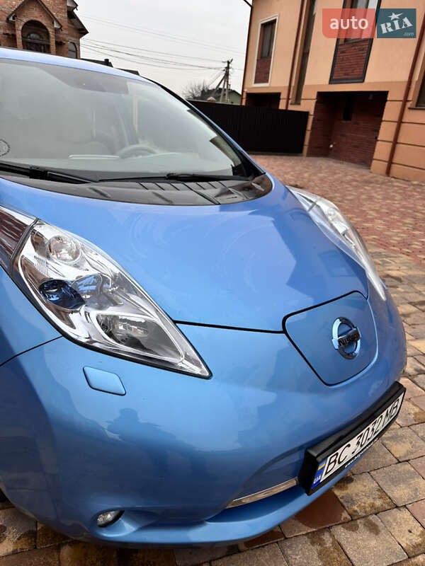 Хэтчбек Nissan Leaf 2018 в Черновцах