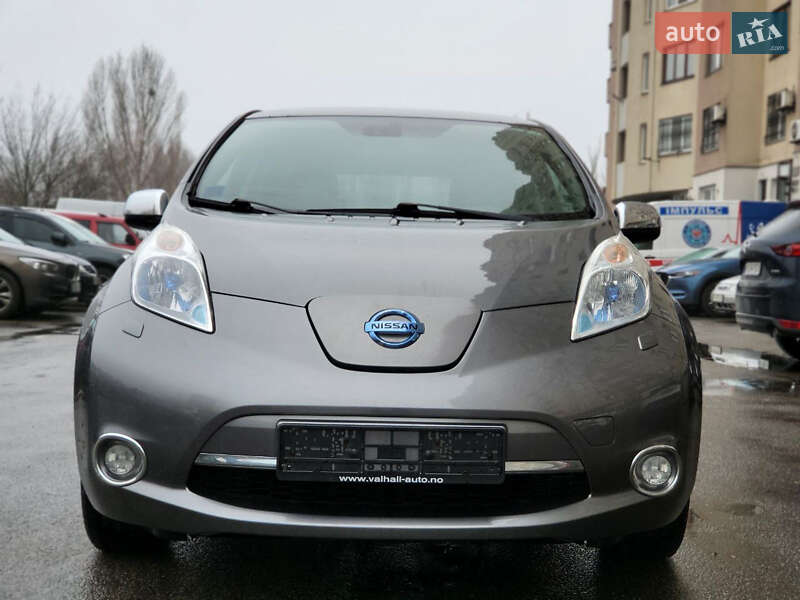 Хэтчбек Nissan Leaf 2014 в Киеве