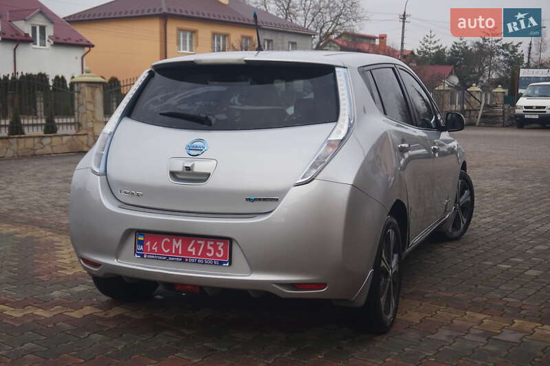 Хетчбек Nissan Leaf 2011 в Самборі фото 10 Хетчбек Nissan Leaf 2011 в Самборі