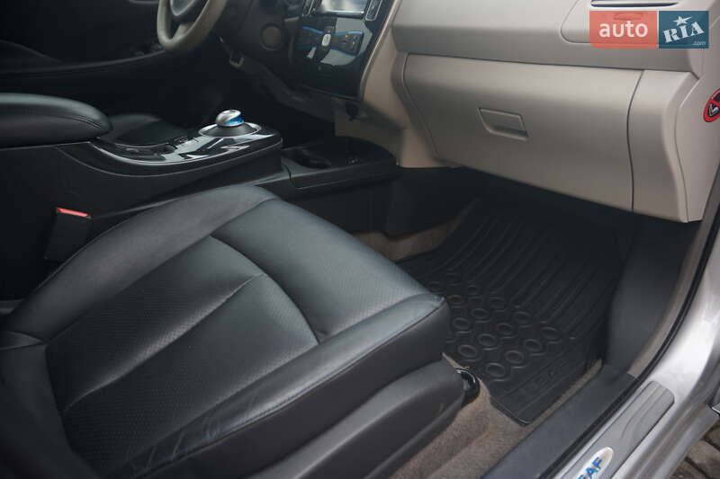 Хетчбек Nissan Leaf 2011 в Самборі фото 40 Хетчбек Nissan Leaf 2011 в Самборі