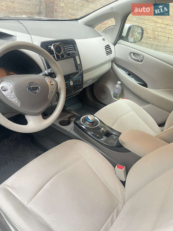 Хетчбек Nissan Leaf 2012 в Києві фото 16 Хетчбек Nissan Leaf 2012 в Києві
