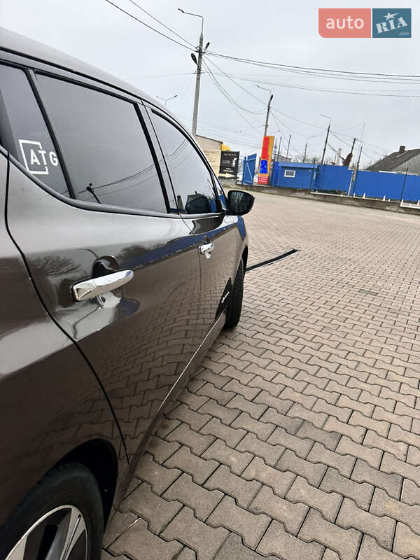 Хэтчбек Nissan Leaf 2018 в Черновцах фото 5 Хэтчбек Nissan Leaf 2018 в Черновцах
