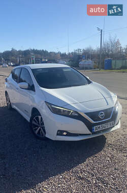 Хэтчбек Nissan Leaf 2018 в Коростышеве
