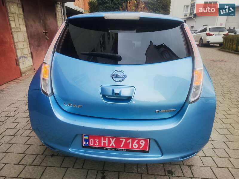 Хэтчбек Nissan Leaf 2016 в Львове