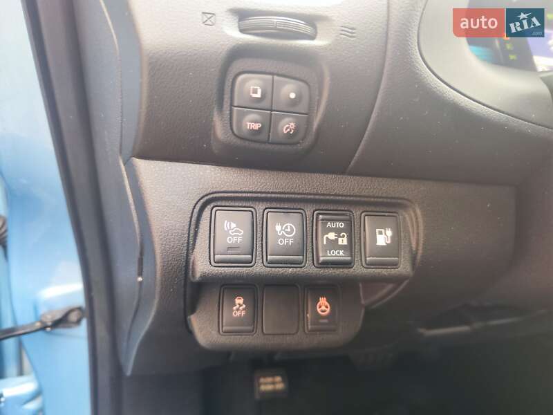 Хэтчбек Nissan Leaf 2016 в Львове