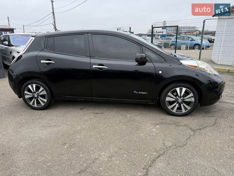 Хетчбек Nissan Leaf 2015 в Києві