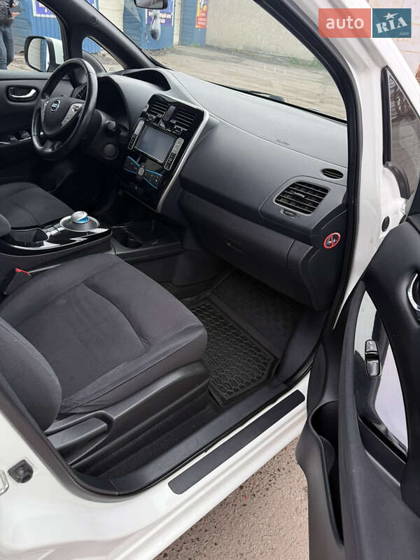 Хэтчбек Nissan Leaf 2014 в Сумах