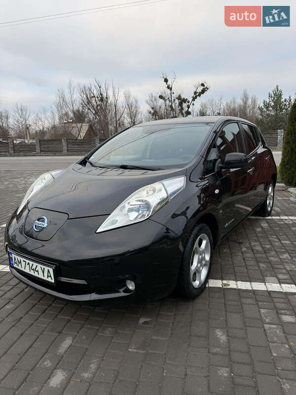 Хэтчбек Nissan Leaf 2014 в Звягеле