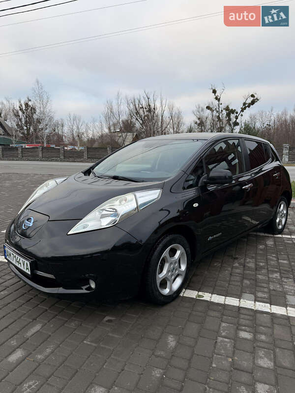 Хэтчбек Nissan Leaf 2014 в Звягеле