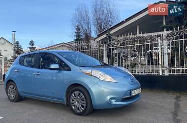 Хэтчбек Nissan Leaf 2015 в Киеве