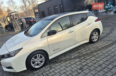 Хэтчбек Nissan Leaf 2018 в Дрогобыче