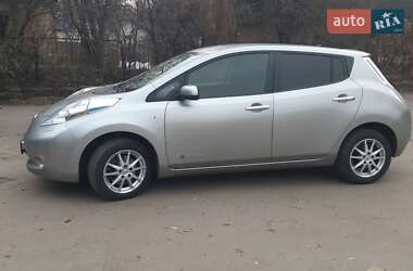 Хэтчбек Nissan Leaf 2015 в Луцке