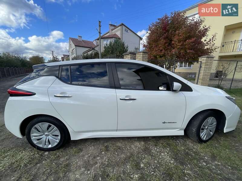 Хэтчбек Nissan Leaf 2018 в Львове