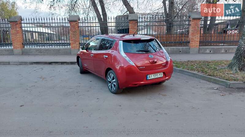 Хэтчбек Nissan Leaf 2015 в Фастове