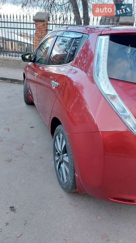 Хэтчбек Nissan Leaf 2015 в Фастове