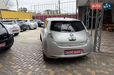 Хэтчбек Nissan Leaf 2012 в Умани
