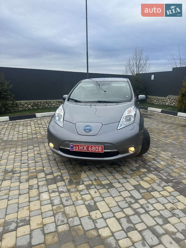 Хетчбек Nissan Leaf 2015 в Чернівцях фото 2 Хетчбек Nissan Leaf 2015 в Чернівцях