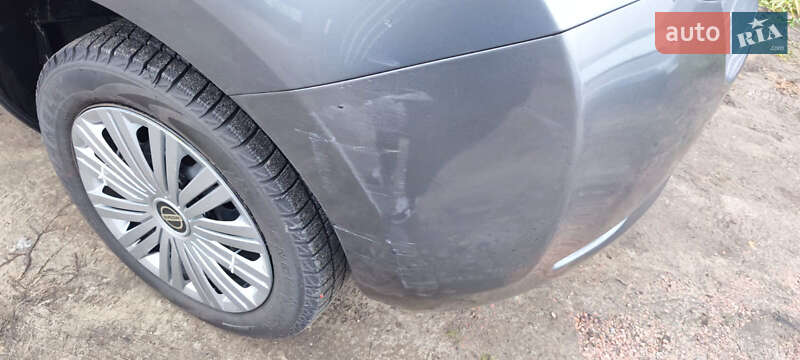 Хэтчбек Nissan Leaf 2014 в Киеве