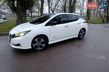 Хэтчбек Nissan Leaf 2018 в Днепре